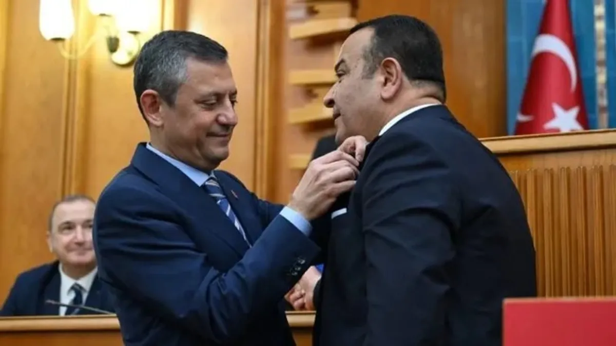 SON DAKİKA: CHP Ankara Milletvekili Adnan Beker partisinden istifa etti