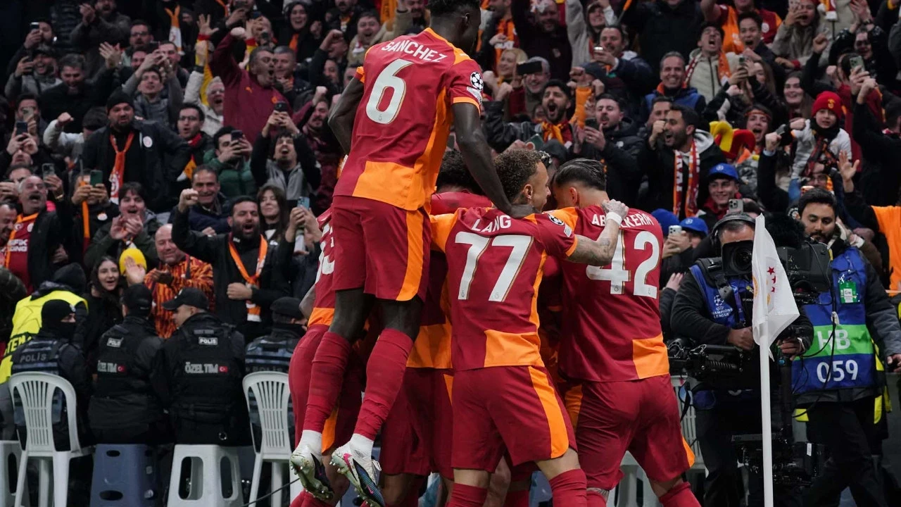 Okan Buruk çok sevinecek! Transferden vazgeçtiler! 35 milyon euroluk yıldız kalıyor