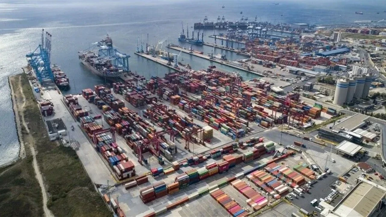 Yılın ilk yarısında TL ile dış ticaret yüzde 10,7 arttı