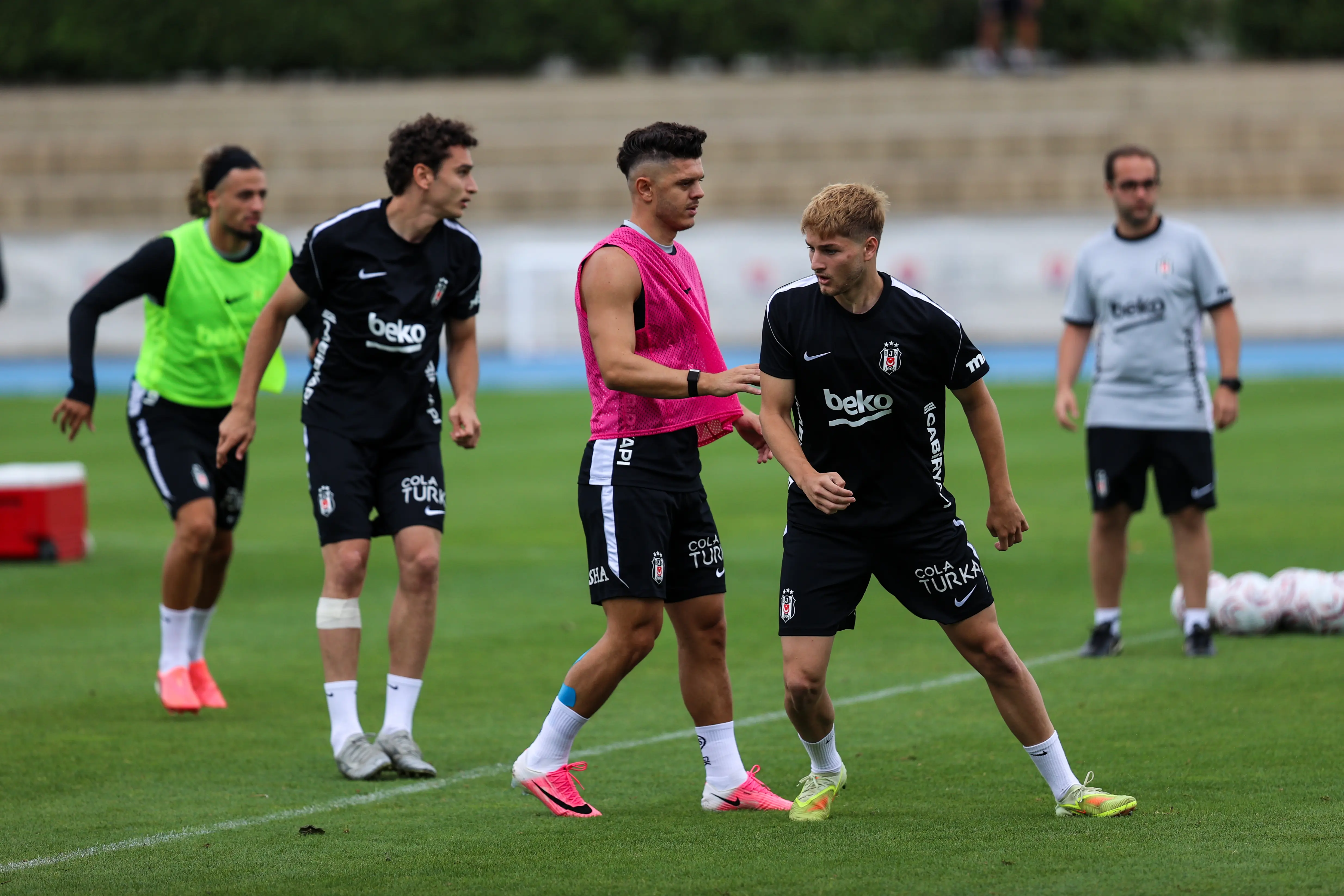 Beşiktaş, yeni sezon hazırlıklarını sürdürüyor