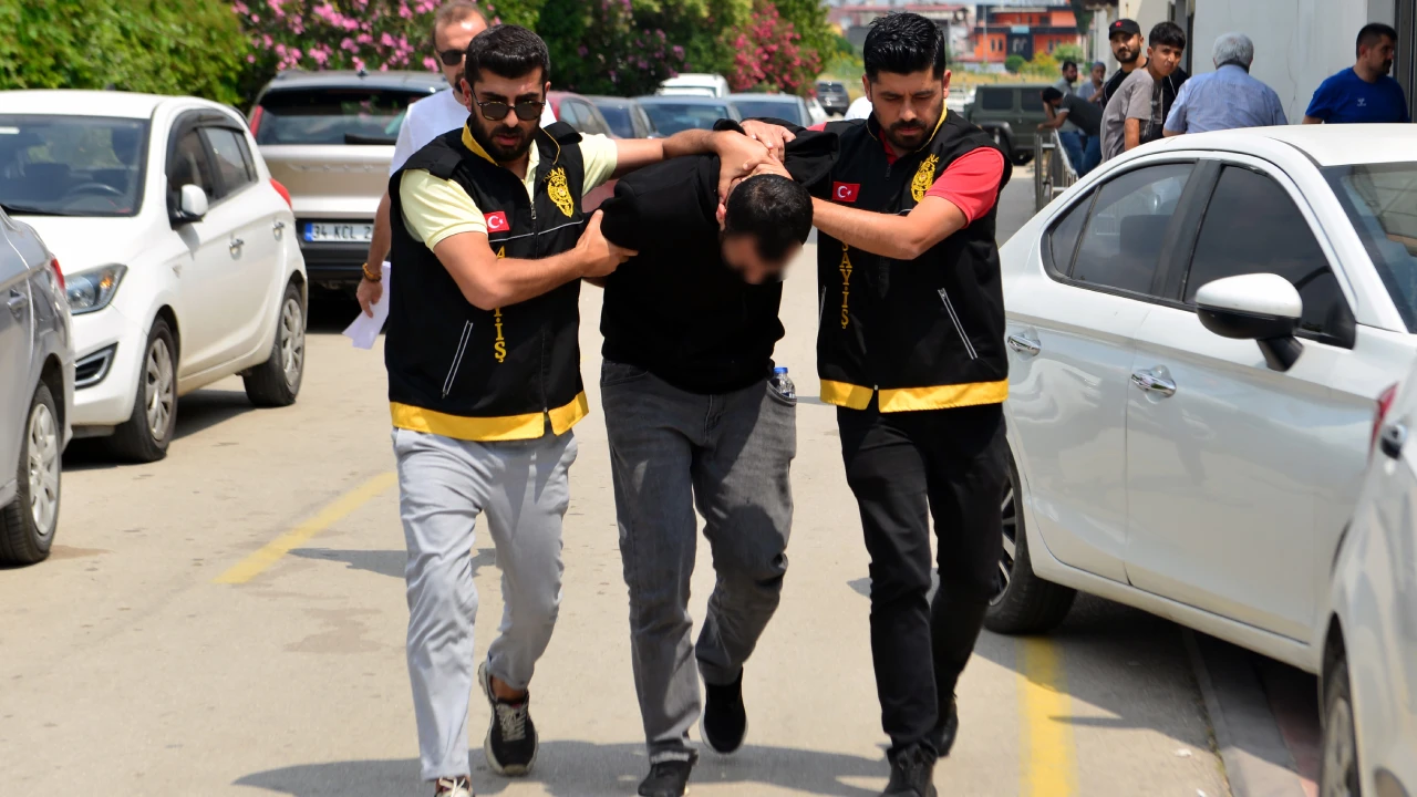 Adana'da cinayetin ardından otomobil arızası çıktı! Sokak ortasında öldürdü