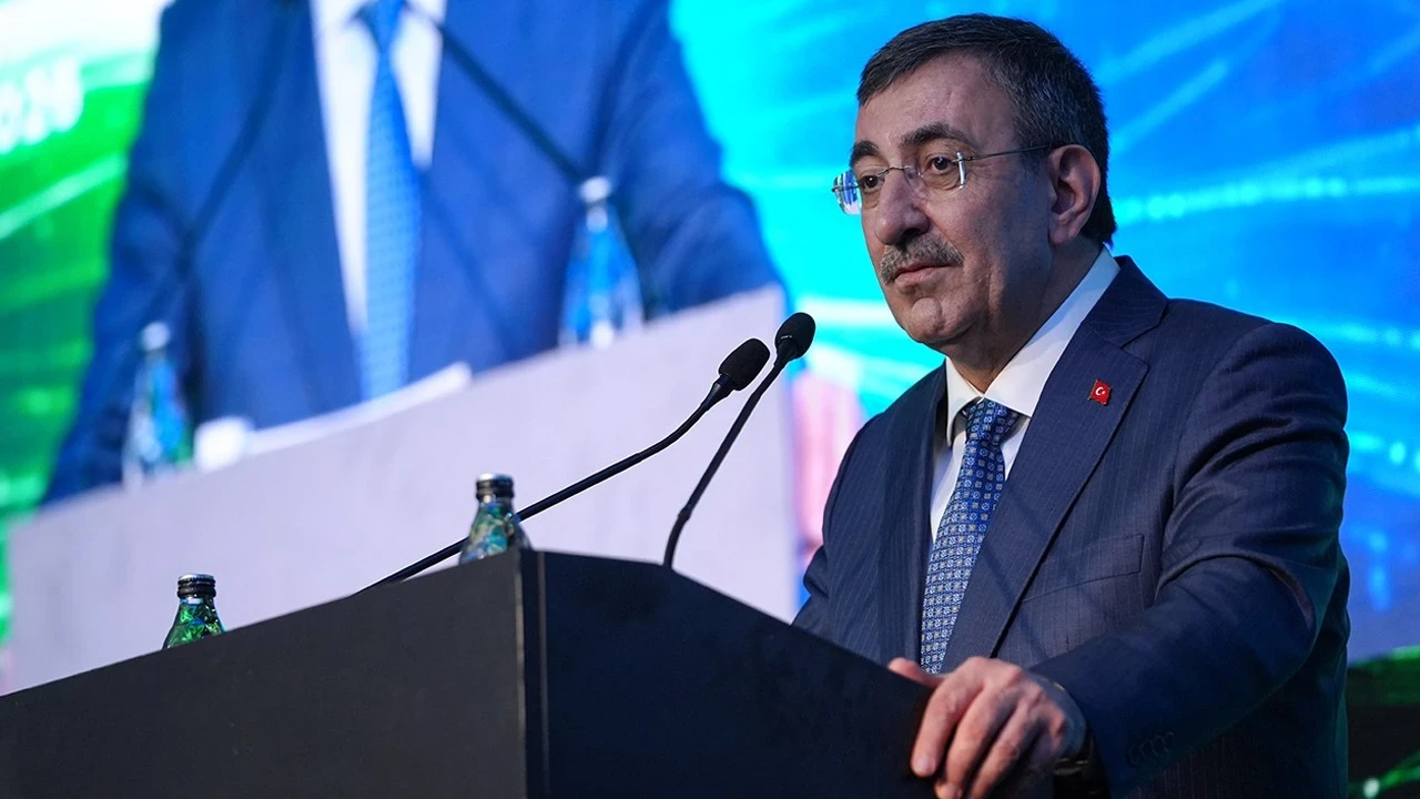Yılmaz: Türkiye'nin hedefi, bilgi ve değerleri birleştiren güçlü bir gelecek