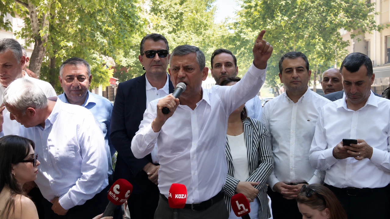 Özel'den Çankaya Belediyesi soruşturmasına sert tepki: Siyasi operasyon!
