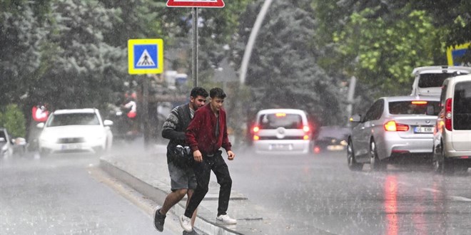 Ankara için gök gürültülü sağanak uyarısı