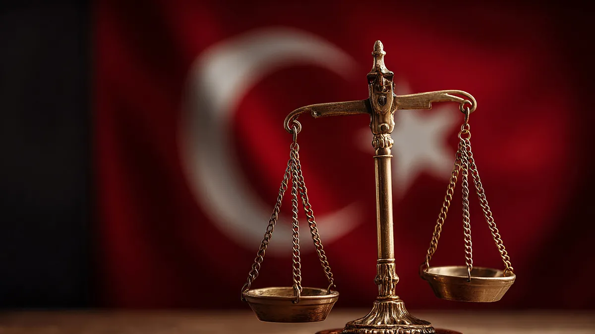 Yargıtay’dan emsal karar: Siyasetçiye 'pislik' sözü hakaret sayılmadı... Ceza bozuldu