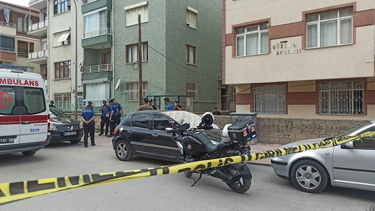 Konya’da vahşet Tartıştığı üvey annesi ve kız kardeşini bıçakla keserek öldürdü