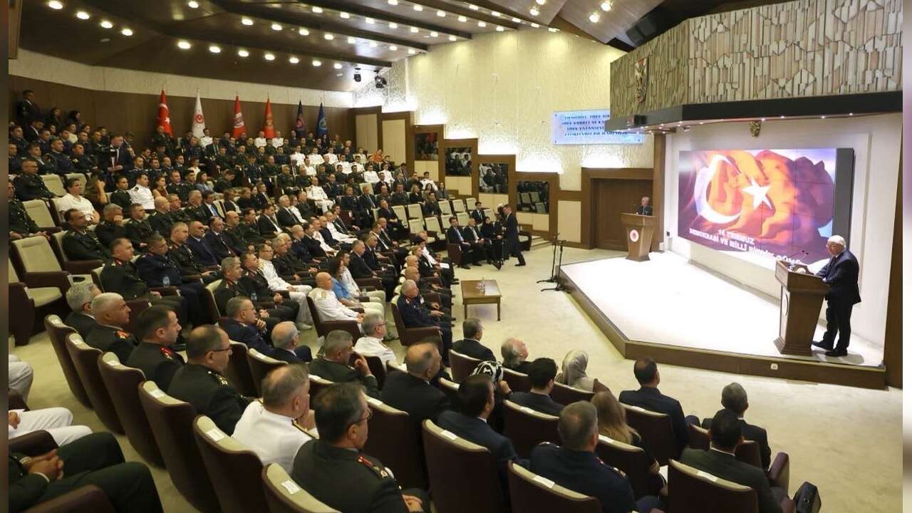 Milli Savunma Bakanlığında 15 Temmuz Demokrasi ve Milli Birlik Günü dolayısıyla tören düzenlendi