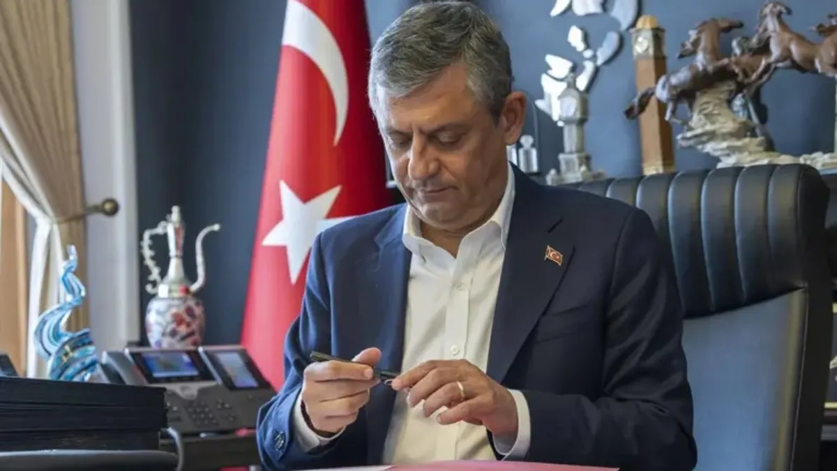 Yeni Parti ekibinden skandal başlangıç! CHP'yi bölüp temeli 'hırsızlıkla' attılar