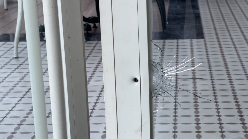Ümraniye’deki alışveriş merkezinde kafeye ateş açıldı, 2 kişi yaralandı
