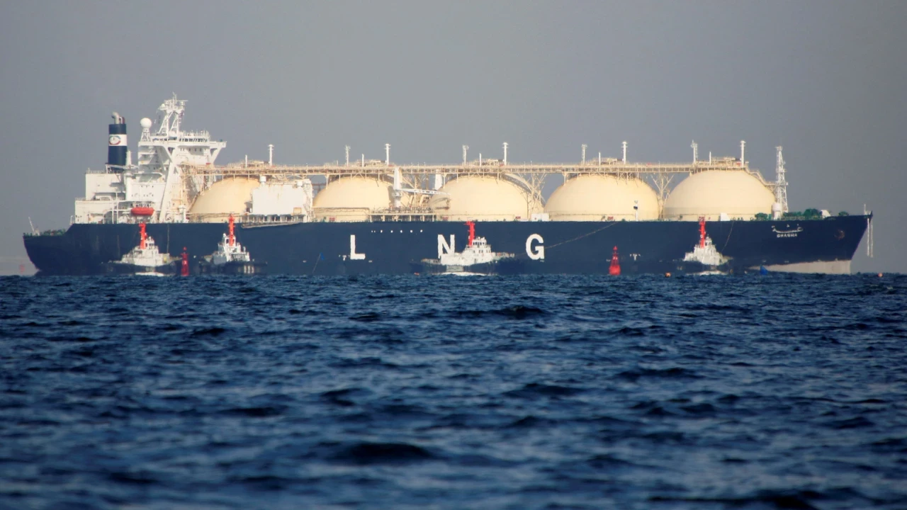 QatarEnergy, LNG teslimatlarındaki mücbir sebep uygulamasını uzattı