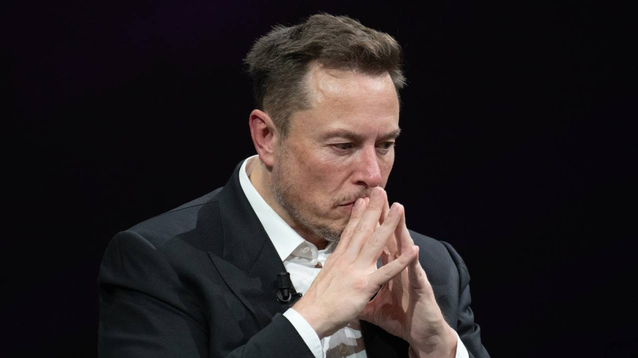 Bir günde 152 milyar dolar kaybetmek: Elon Musk trilyoner unvanını kaybetmek üzere