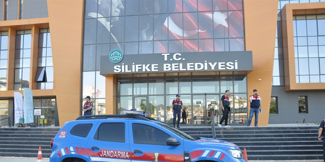 Silifke Belediye Başkanı Turgut ile 7 şüpheli tutuklandı