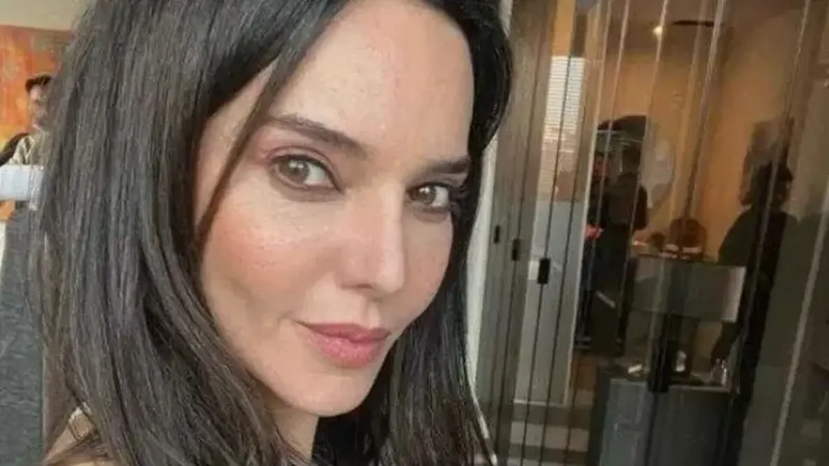 Hande Ataizi Bodrum’da Tatil Sezonunu Açtı