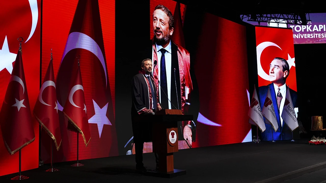 TBF Başkanı Hidayet Türkoğlu'na fahri doktora ünvanı verildi