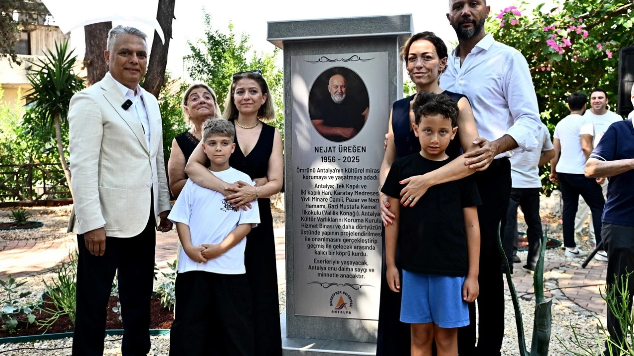 Nejat Üreğen’in adı, ömrünü adadığı Muratpaşa Kaleiçi’nde yaşatılacak