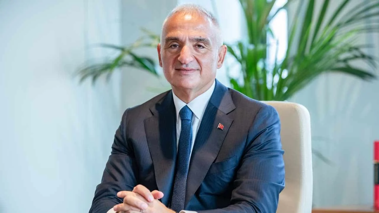 Dünya liderlerini Türkiye'nin ezgileri karşıladı! Bakan Ersoy'dan sanatçılara teşekkür