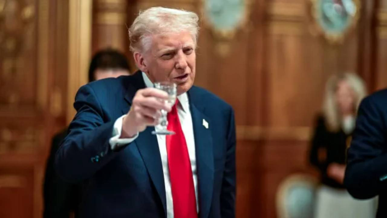 Trump: 2 hafta içinde İran'a karşı 'tam bir zafer' ilan edeceğiz