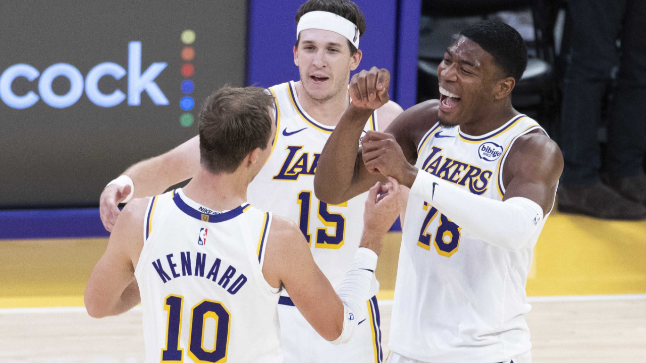 NBA finallerinde Knicks, 14 sayı geriden gelip Spurs'ü devirdi: Wembanyama yetmedi
