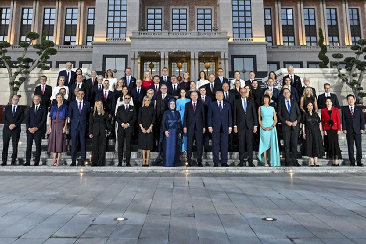 Külliye'de tarihi NATO resepsiyonu: Liderler aile fotoğrafı çekimine katıldı