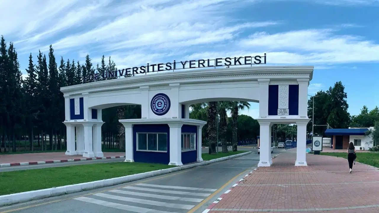 Ege Üniversitesi'nde ihalelerde usulsüzlük operasyonu: 45 kişi hakkında gözaltı kararı