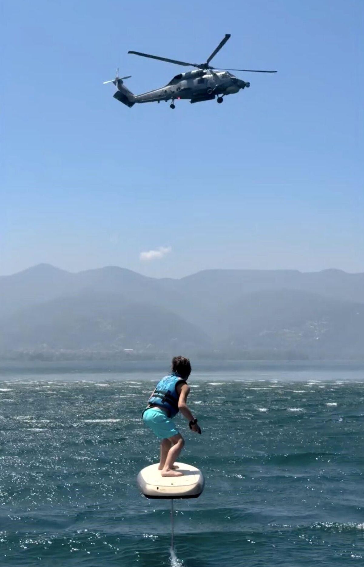 Sapanca'da gülümseten anlar: Zayn'ın helikopter planı suya düştü