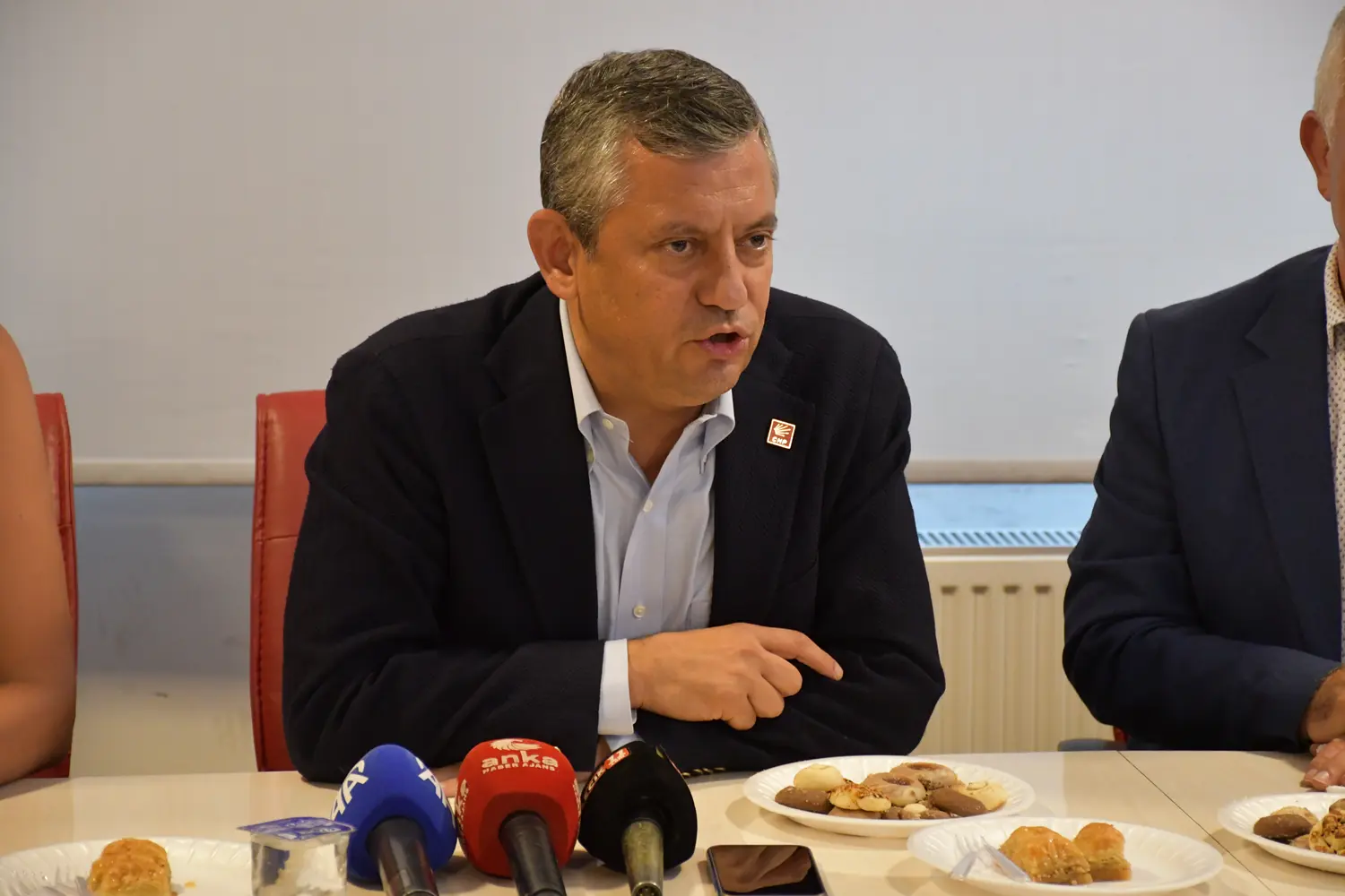 CHP bölünüyor! Özgür Özel'den veda mesajı: Vakti geldi