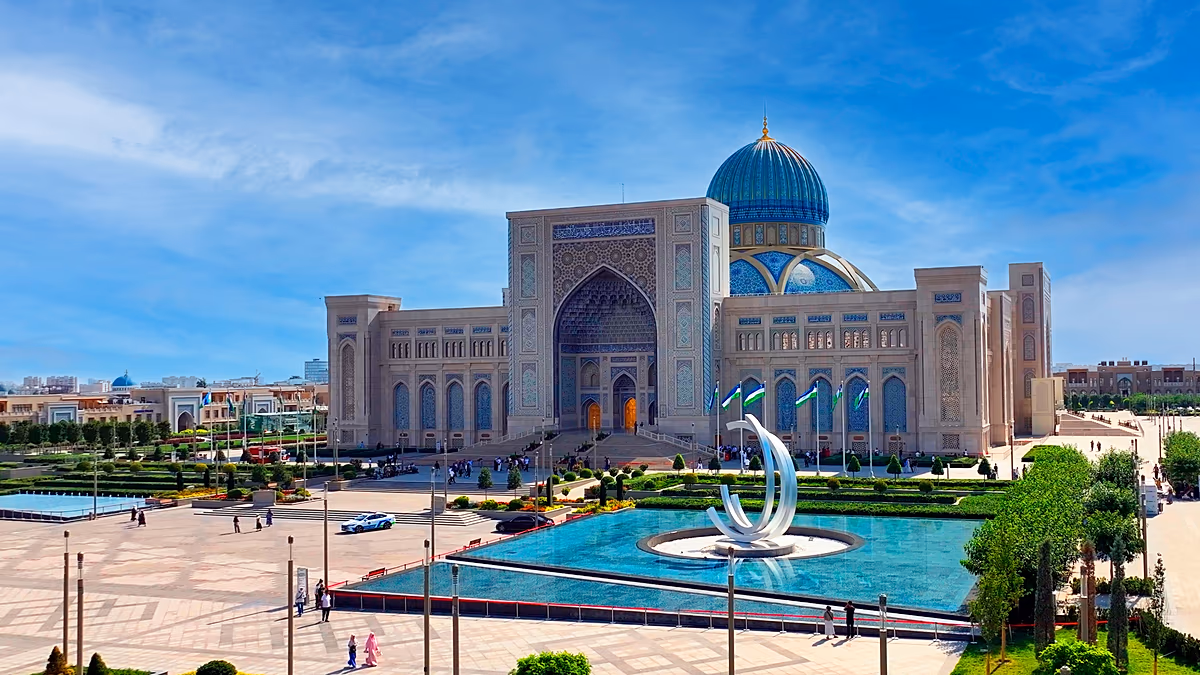 Özbekistan'ın gözde İslam Medeniyeti Merkezi'nin içinde