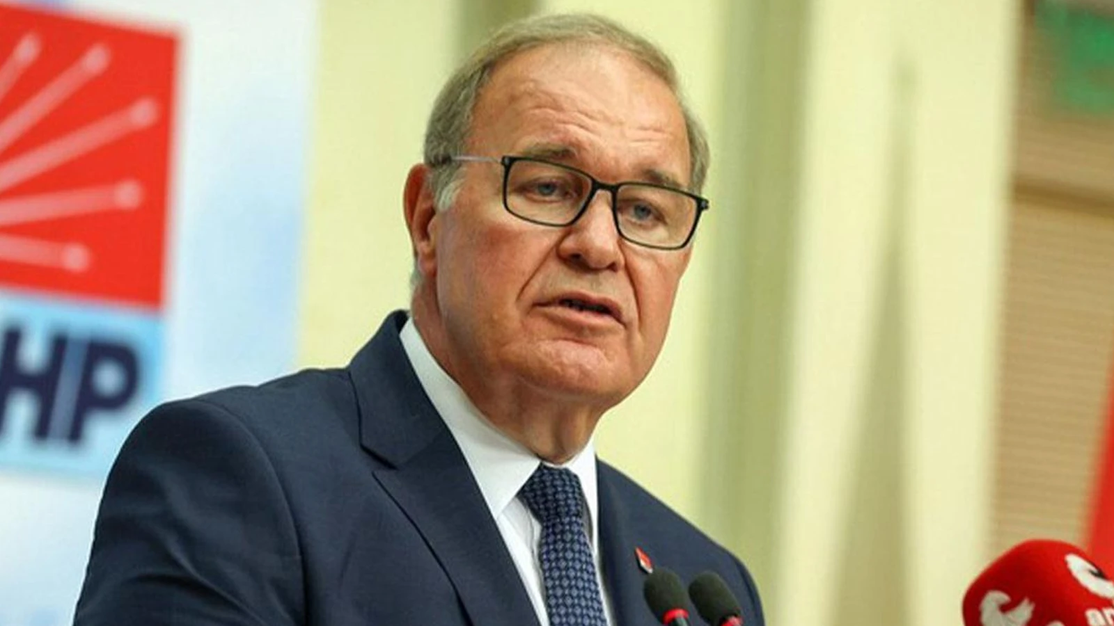 CHP'nin yeni grup başkanı Faik Öztrak oldu