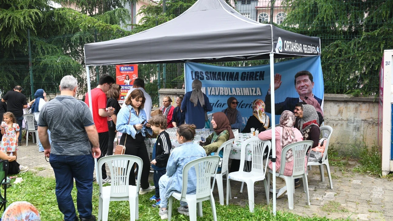 Ortahisar Belediyesi, LGS’ye giren öğrencilerin ve ailelerinin yanında