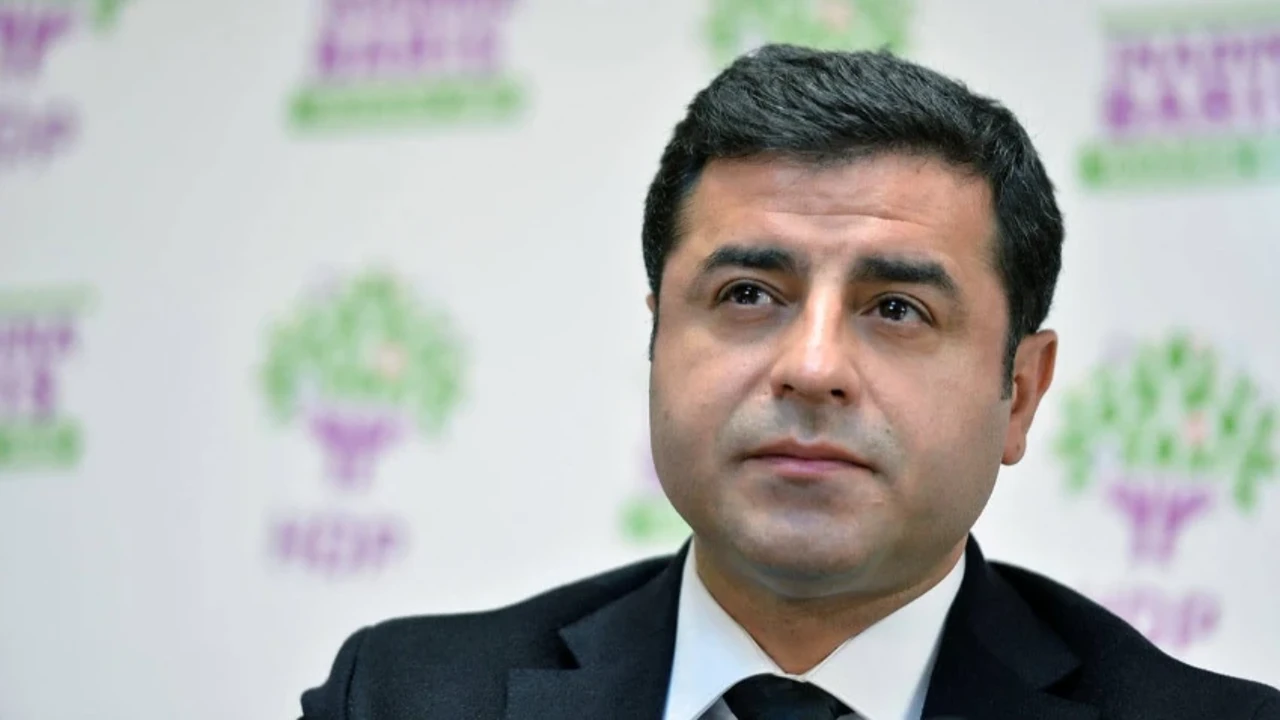 Selahattin Demirtaş'tan yeni fotoğraf! Eşi Başak Demirtaş paylaştı…