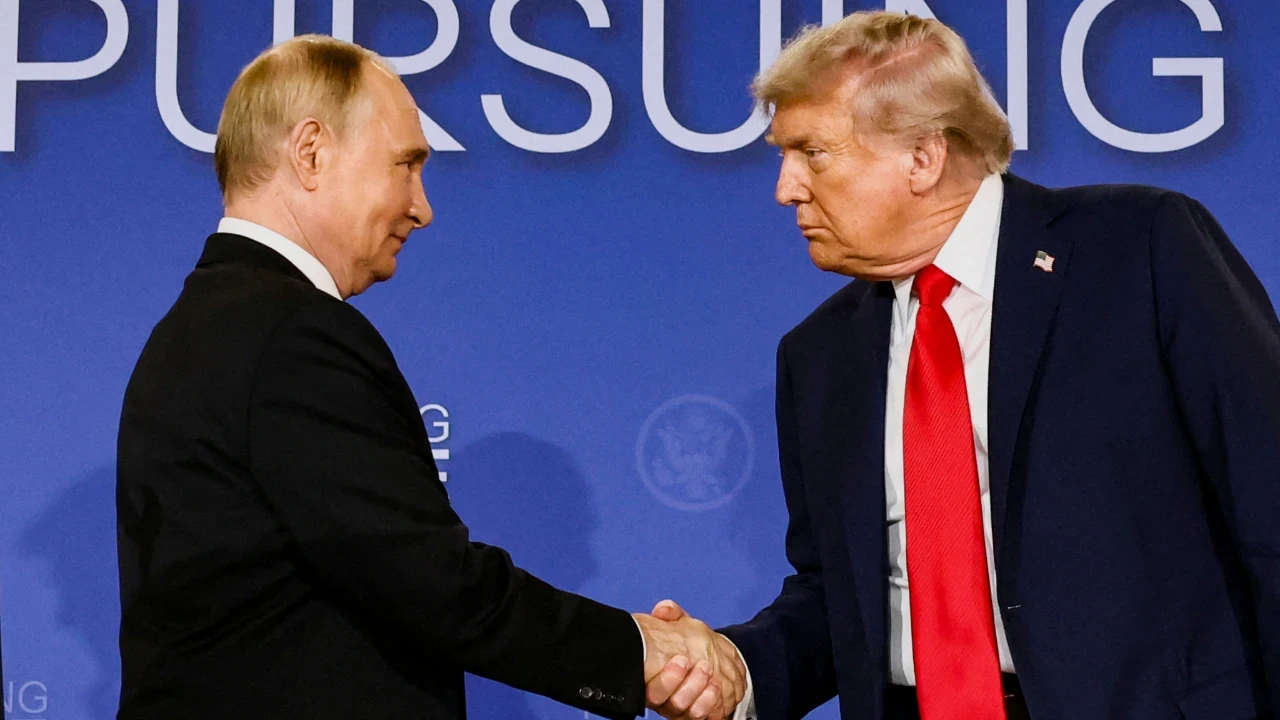 NATO zirvesi öncesi kritik telefon: Trump ve Putin görüştü
