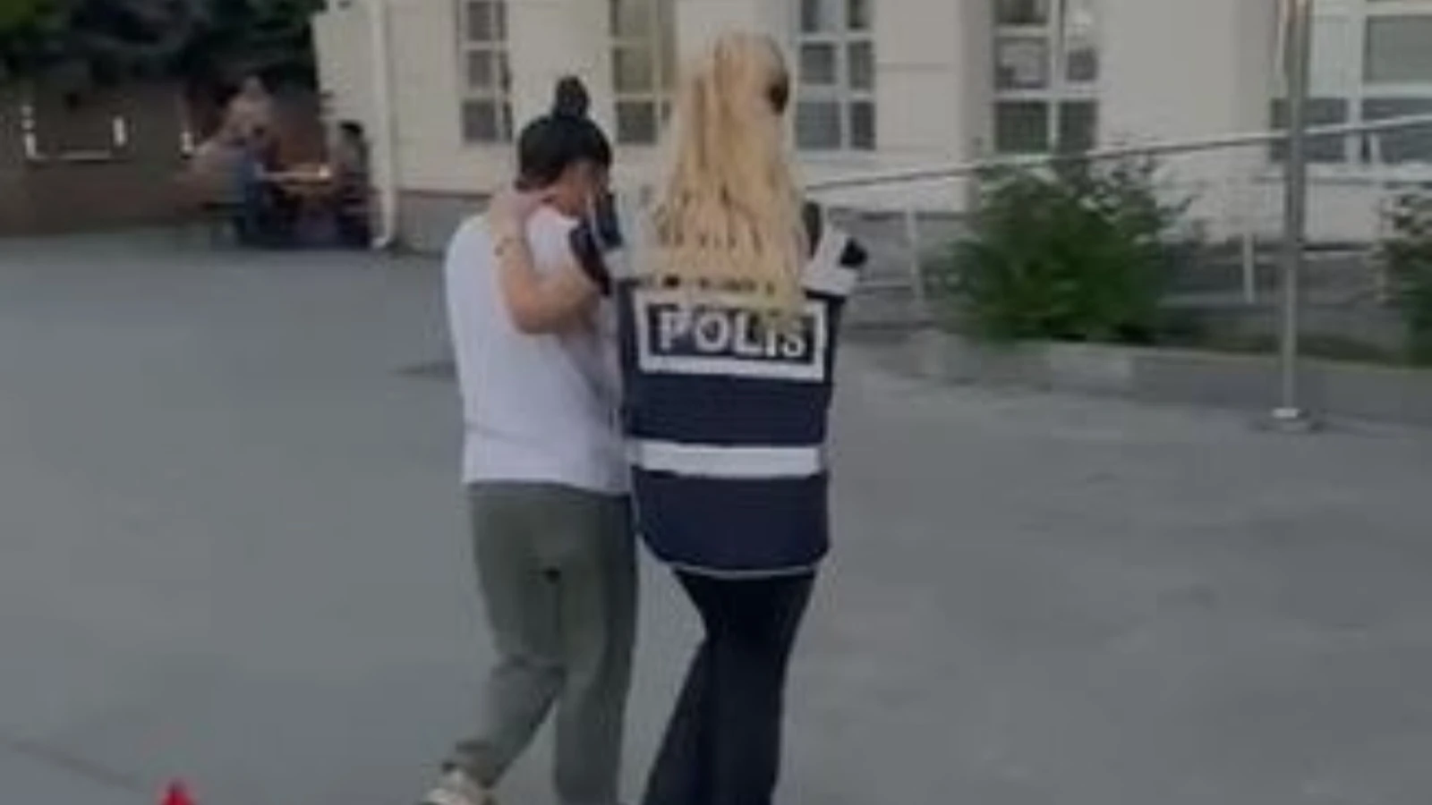 Kayseri'de 12,5 yıl hapisle aranan firari kadın hükümlü yakalandı