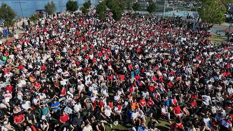 İzmir'de milli heyecan yine meydanlarda yaşanacak