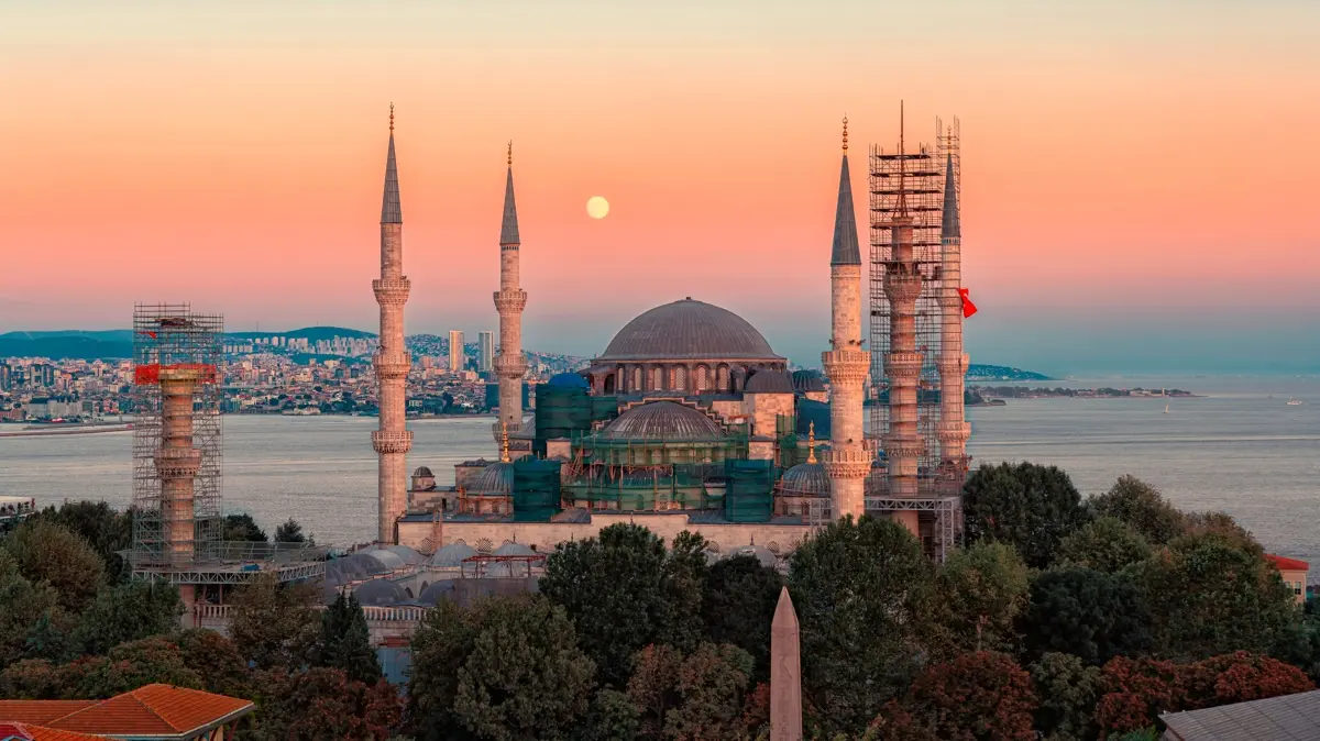 6 minareli o cami... Sultanahmet camisinin 5 özelliği