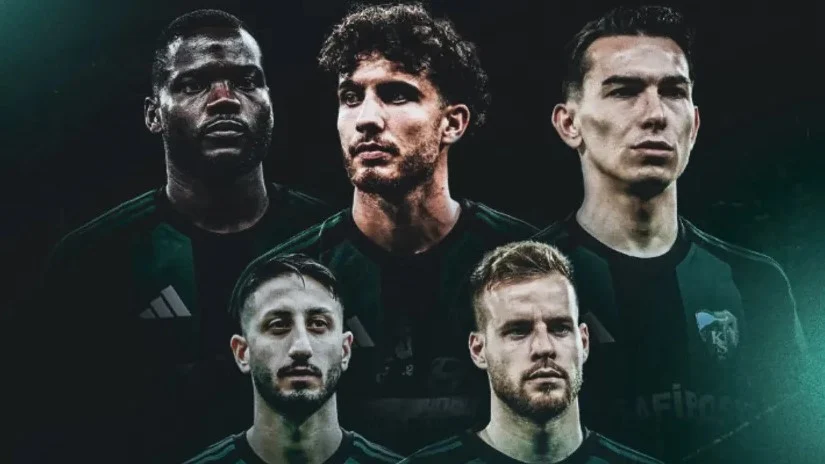 Süper Lig ekibi 5 futbolcusuna veda etti! 1 futbolcuyu renlerine bağladı