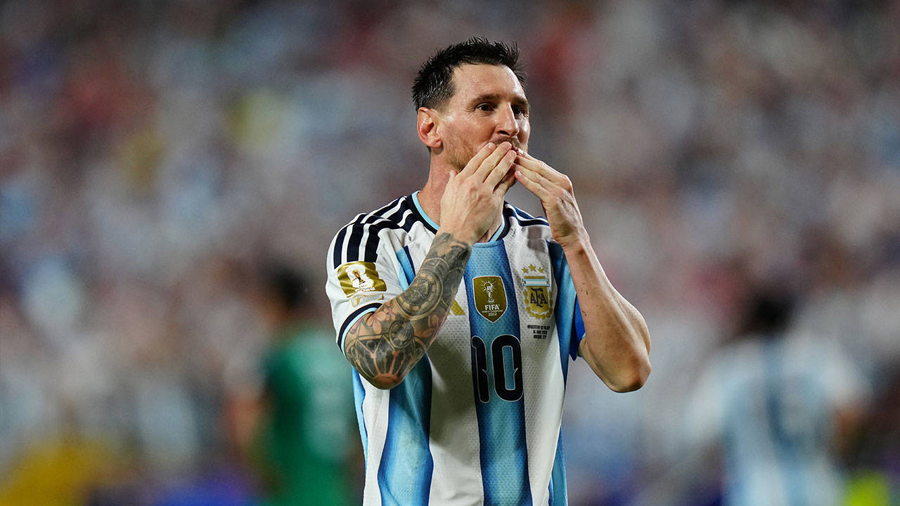 Lionel Messi tarihe geçti