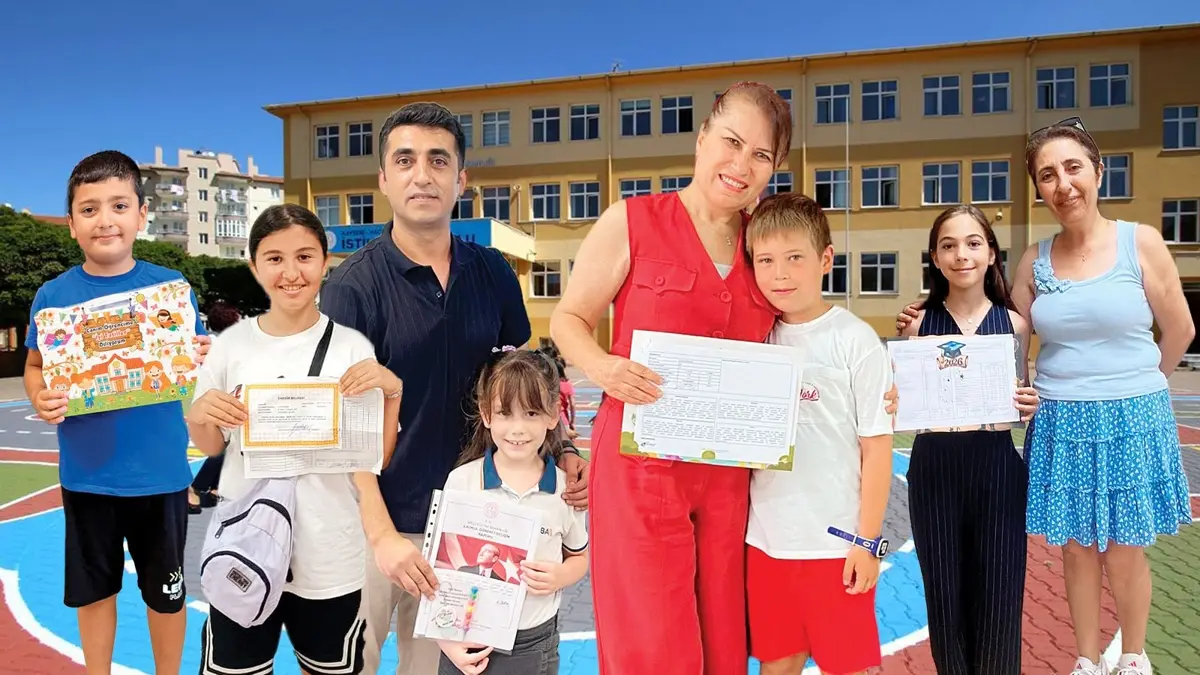 18 milyon öğrenci karne aldı... Akşam ailesinde karne sevinci