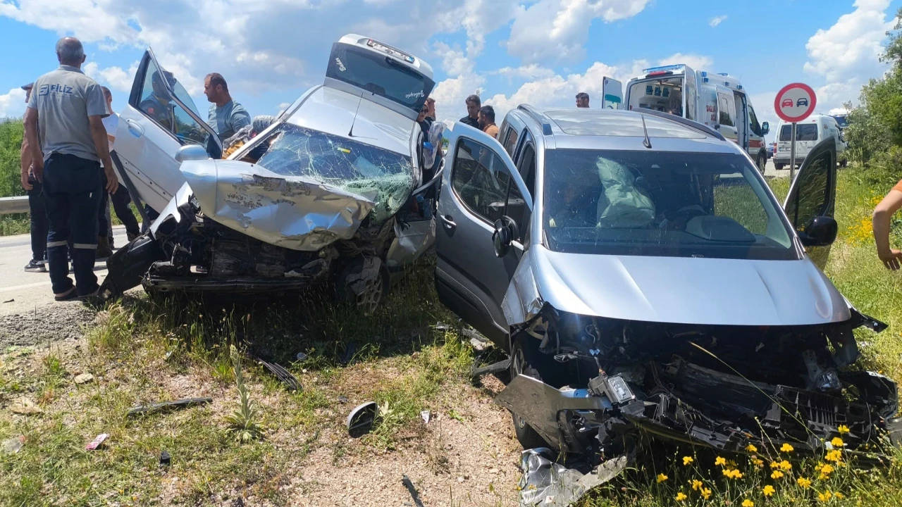 Isparta'da feci kaza: Ölü ve yaralılar var