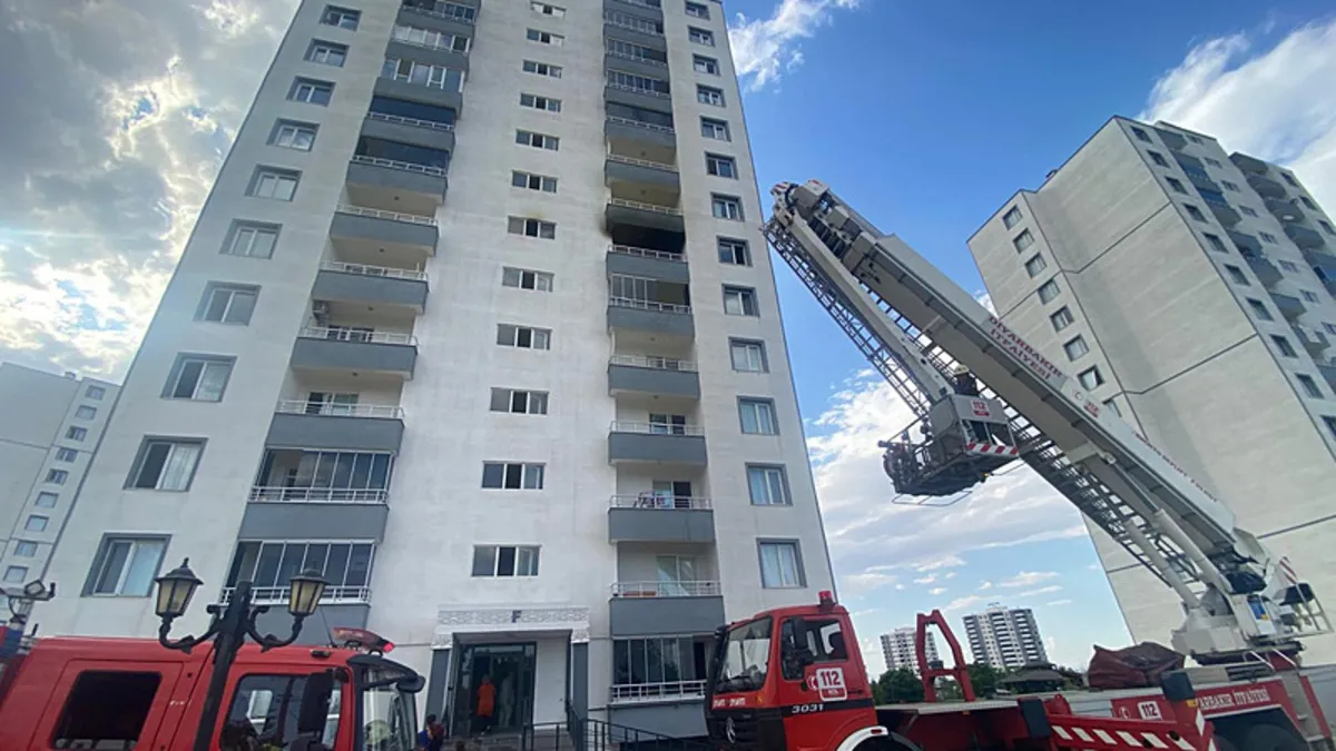 Diyarbakır’da 7’nci kattaki dairede yangın çıktı: 1 kişi dumandan etkilendi!