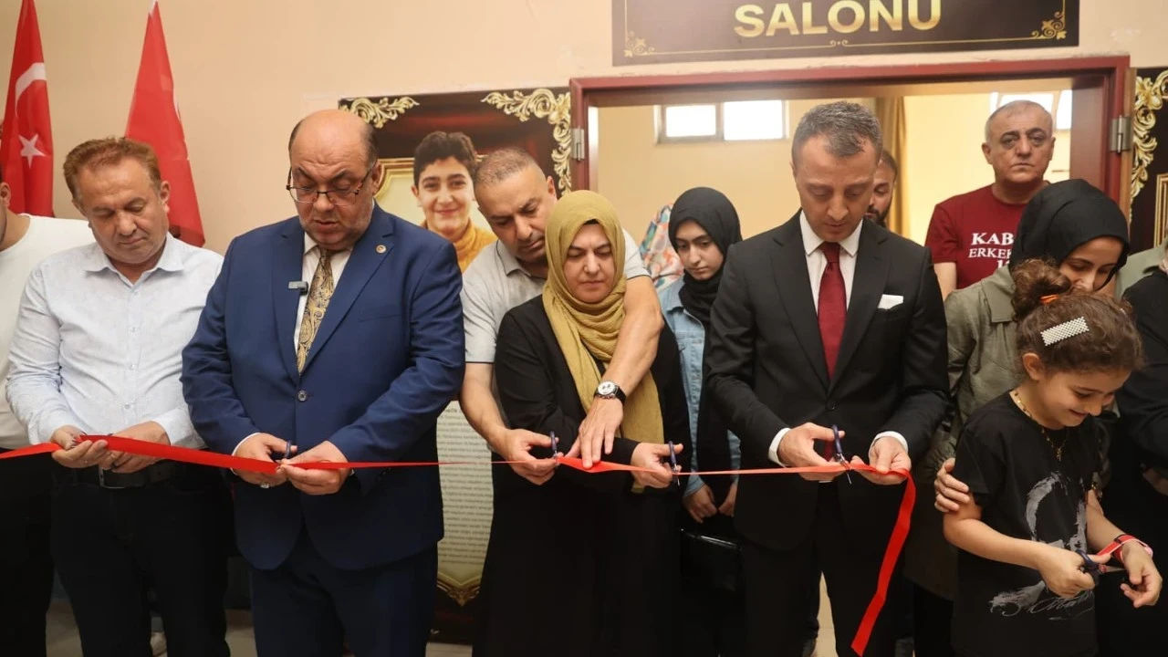 Dulkadiroğlu Belediyesi’nden şehit öğrenciye vefa! İsmi konferans salonunda yaşatılacak