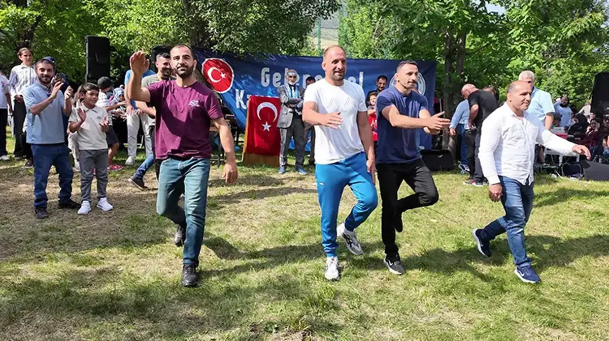 Erzurum'da unutulmaz kültür buluşması: 'Kaysefe Şenliği' yüzlerce kişiyi bir araya getirdi!
