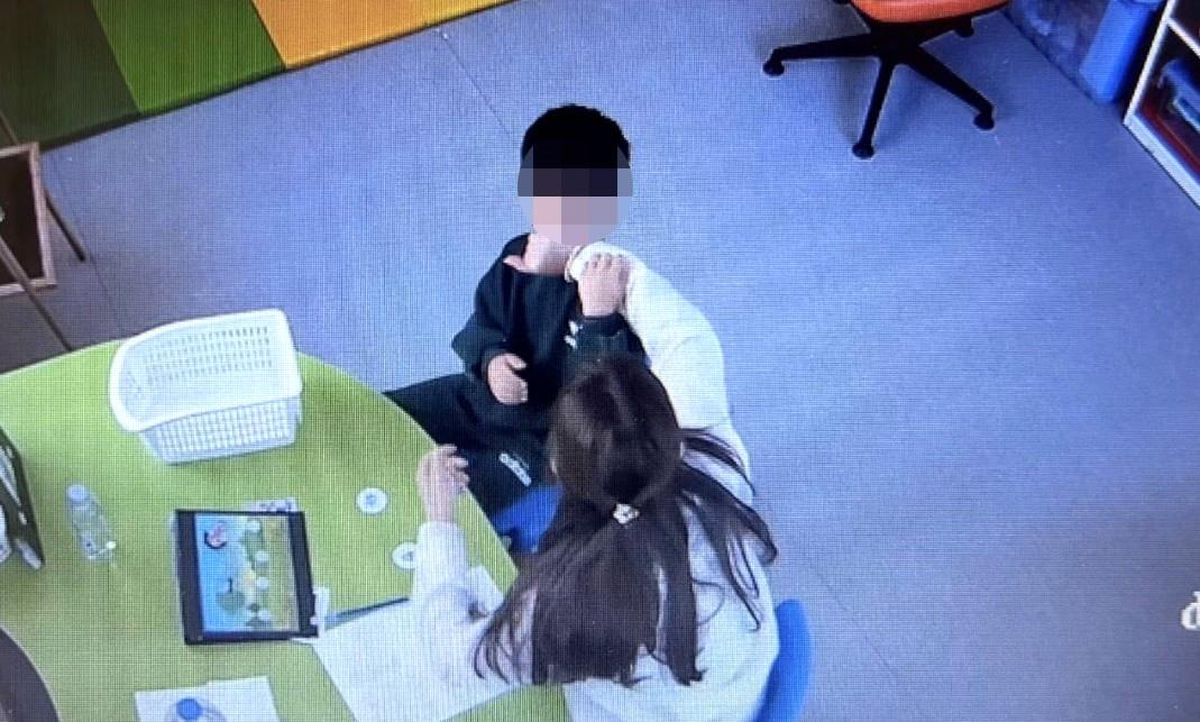 Mersin'de otizmli çocuğa şiddet davasında öğretmenin tutukluluğuna devam kararı