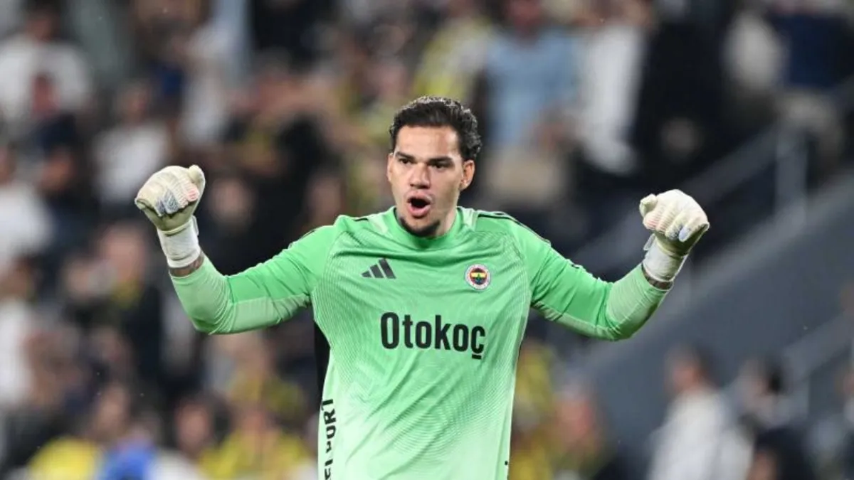 Fenerbahçe'de Ederson için ikna turları!