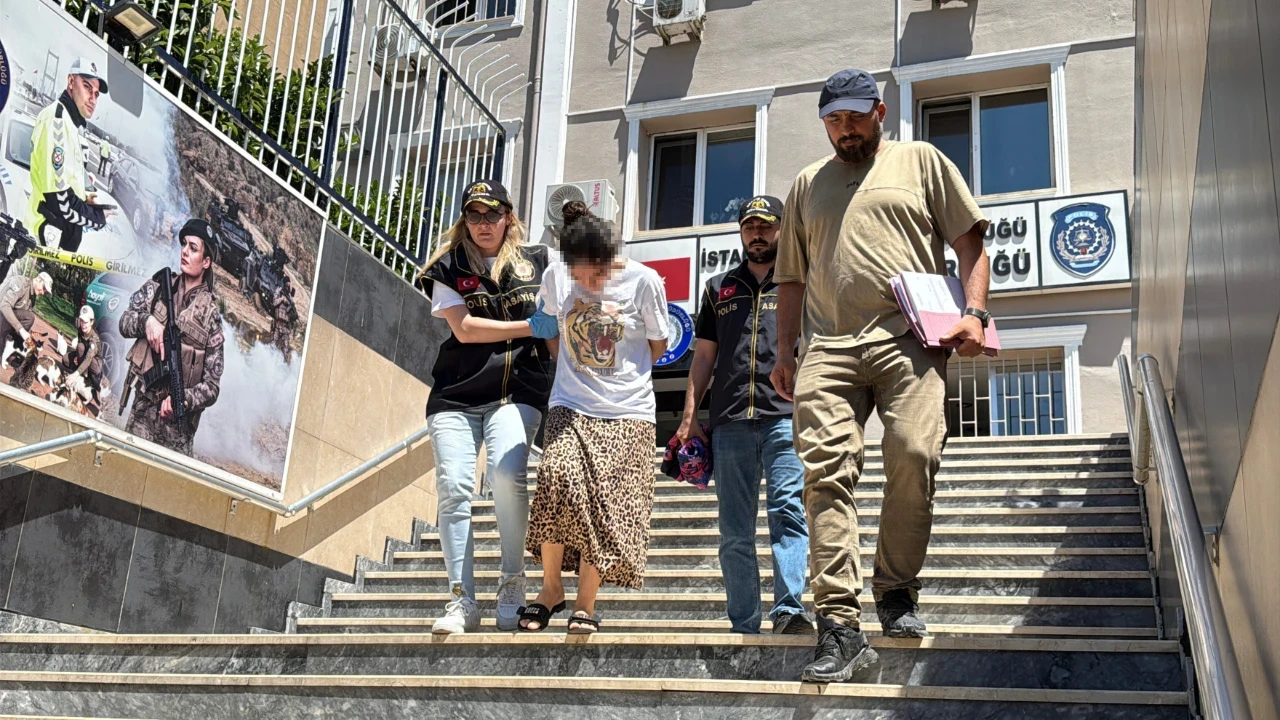 127 yıl hapis cezasıyla aranan hükümlü operasyonla yakalandı: 8'inci çocuğuna hamile olduğu ortaya çıktı