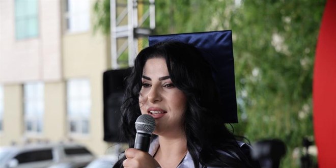 Açık lise mezuniyetinden üniversite birinciliğine