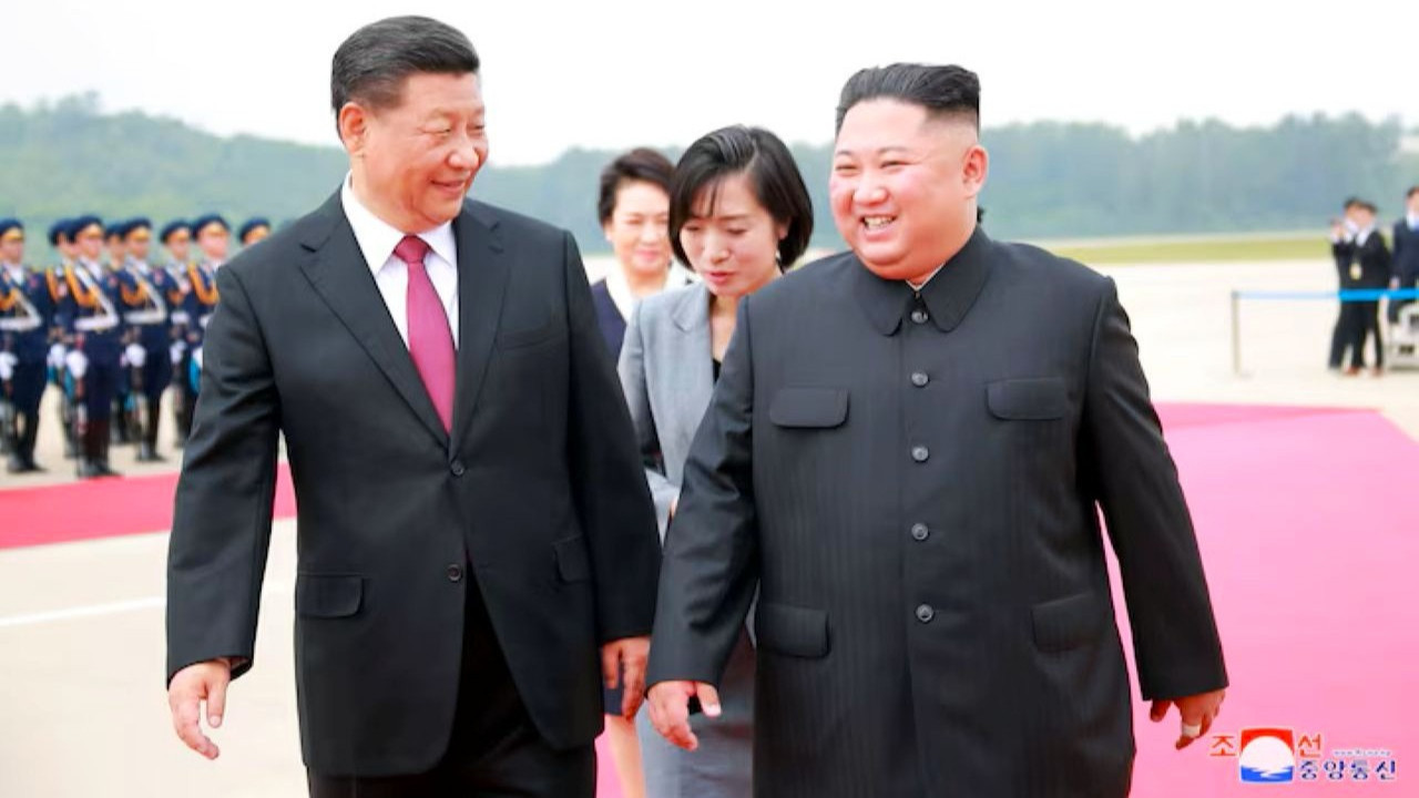 Çin Devlet Başkanı Xi Pyongyang'da Kim Jong-un'u ziyaret edecek