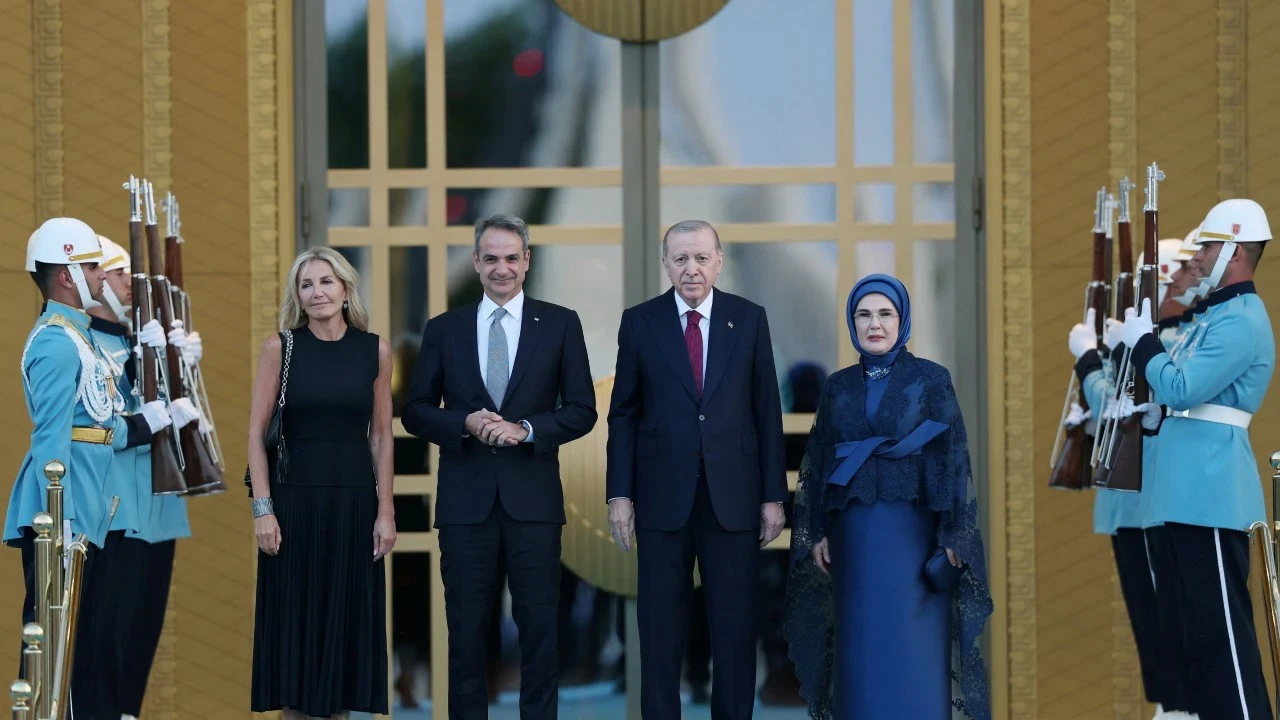 Miçotakis’e Ceddin Deden karşılaması