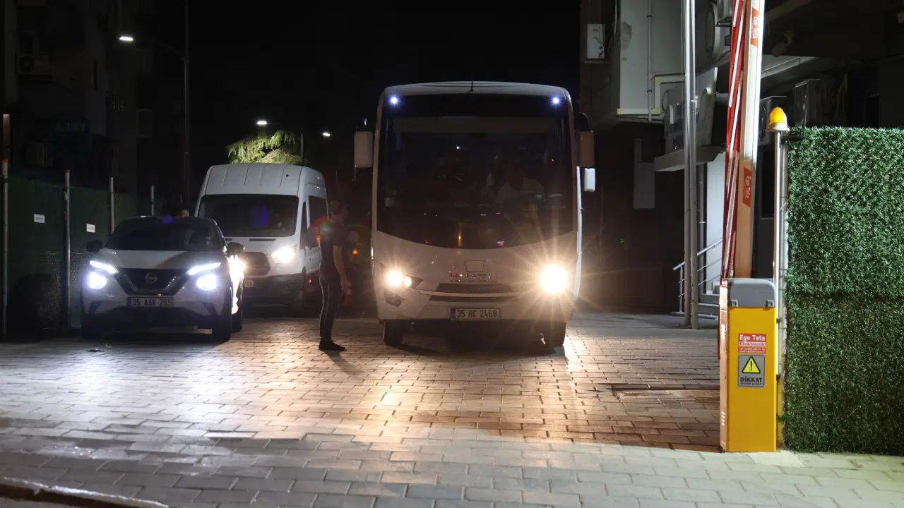 Seferihisar Belediyesi'ne operasyonda yeni gelişme: 20 kişi adliyeye sevk edildi!