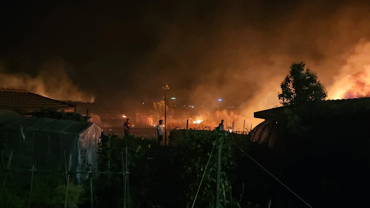 Çanakkale'de Çıkan Yangın Söndürüldü