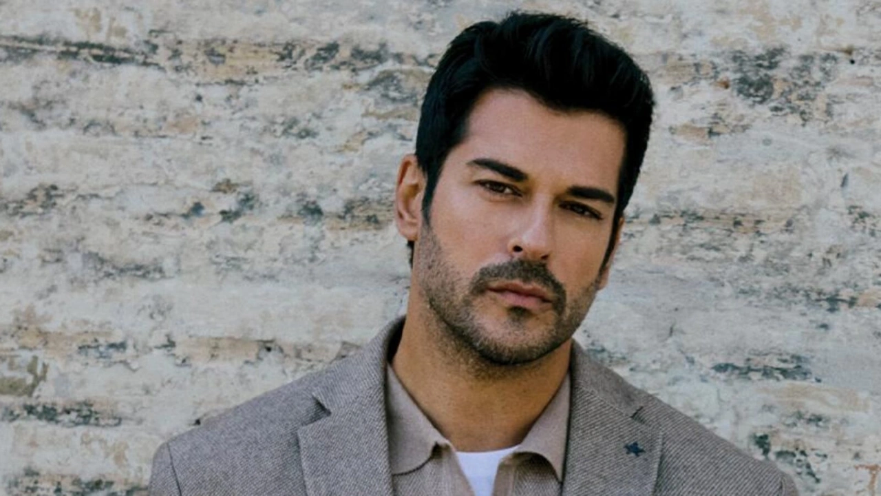 41 yaşındaki Burak Özçivit'e 49'luk anne! Yaş farkı tepki çekti
